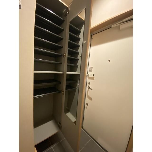 玄関　■モニタ付インターホン■シューズボックス付き玄関付き