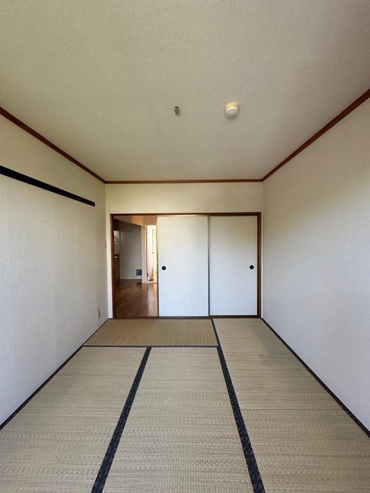 その他部屋・スペース　東向き和室6帖☆押入れがあります♪寝具をすっきり収納できるの