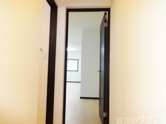 玄関　玄関からの眺めにございます。