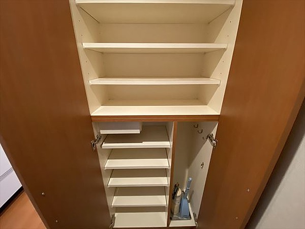 収納　別タイプ部屋　参考写真です
