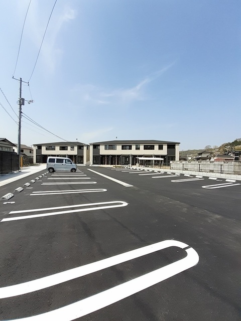 駐車場　駐車場