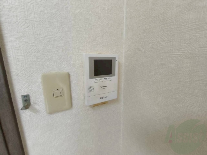 セキュリティ　インターホンです。来客者を確認できるので安心！