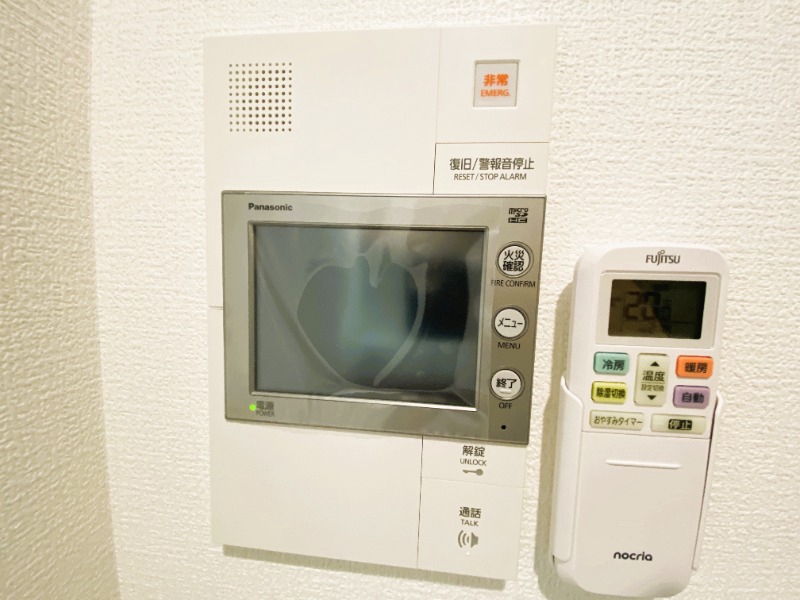 セキュリティ　モニター付オートロックは安心です♪