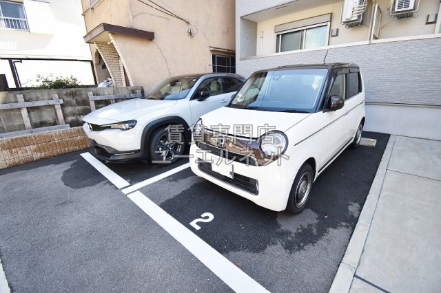 駐車場　敷地内駐車場