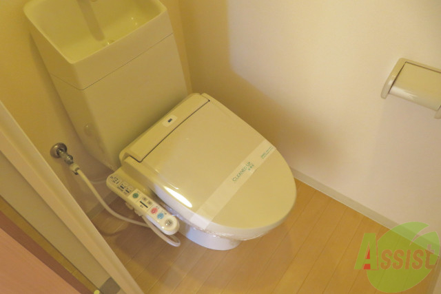 トイレ　（参考写真）ウォシュレットも付いてますし落ち着いた空間ですね