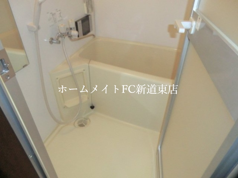 バス・シャワールーム　バス