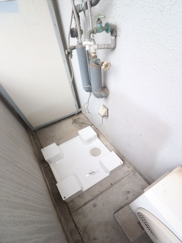 その他　屋外洗濯機置き場
