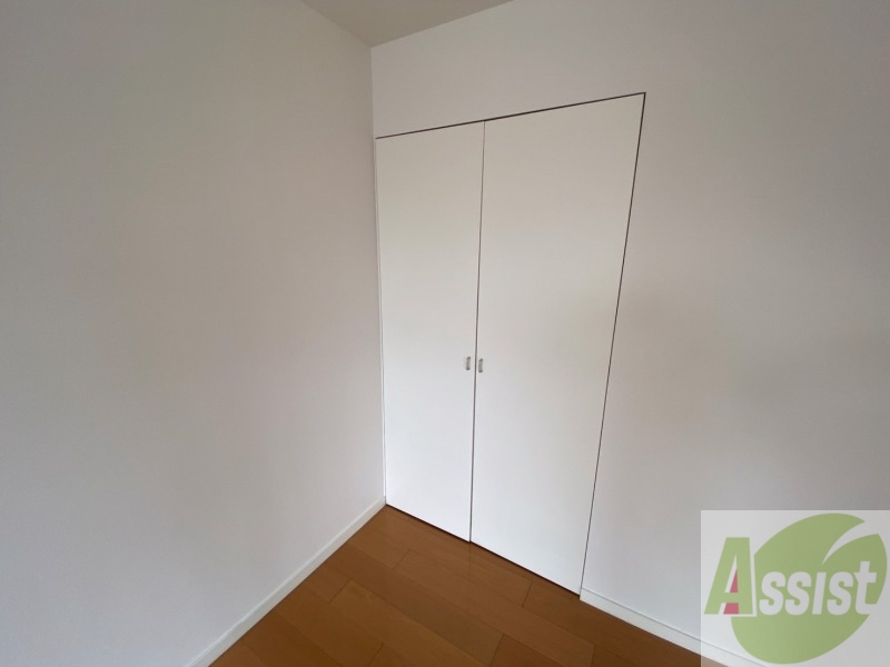 収納　寝室の収納です。部屋がすっきり片付きます。