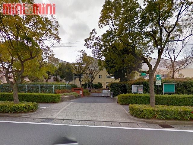 小学校　芦屋市立潮見小学校（小学校）まで1900m