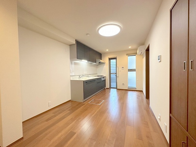 居室・リビング　★明るいフローリングのお部屋です★