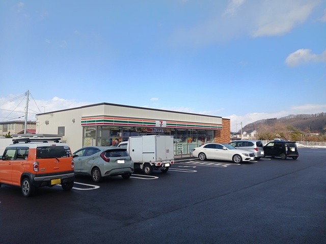 コンビニ　セブンイレブン山形和合町店（コンビニ）まで582m