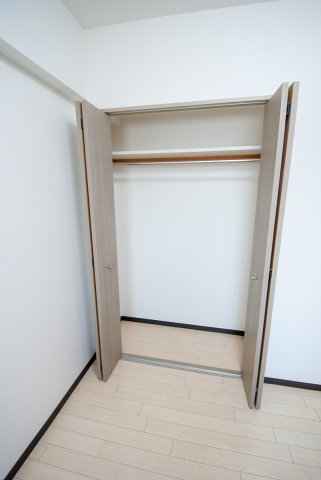 収納　各所に収納あります(^^)／　※同物件別部屋画像です