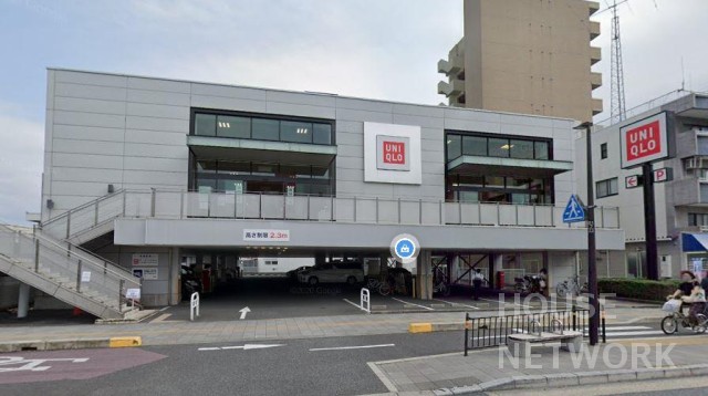 ショッピングセンター　ユニクロ五条丹波口店（ショッピングセンター）まで437m