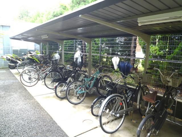 駐車場　★屋根付き駐輪場です★