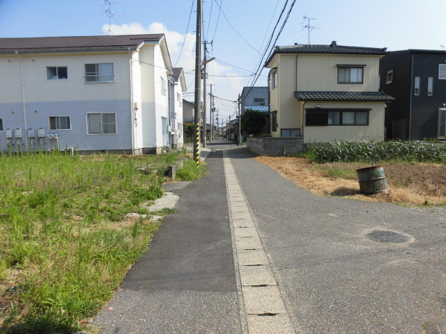 その他　前面道路（その他）まで0m