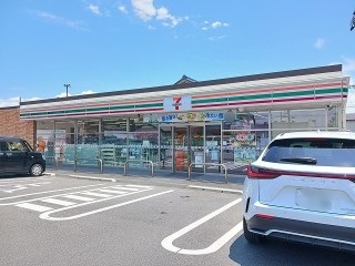 コンビニ　セブンイレブン蒔田２丁目店（コンビニ）まで260m