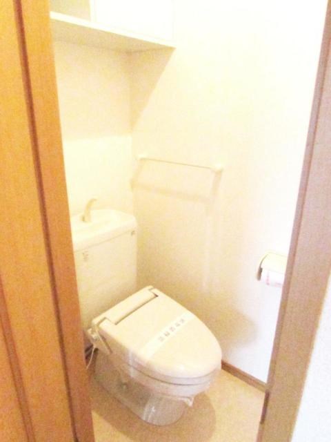 トイレ　※別号室の参考写真です