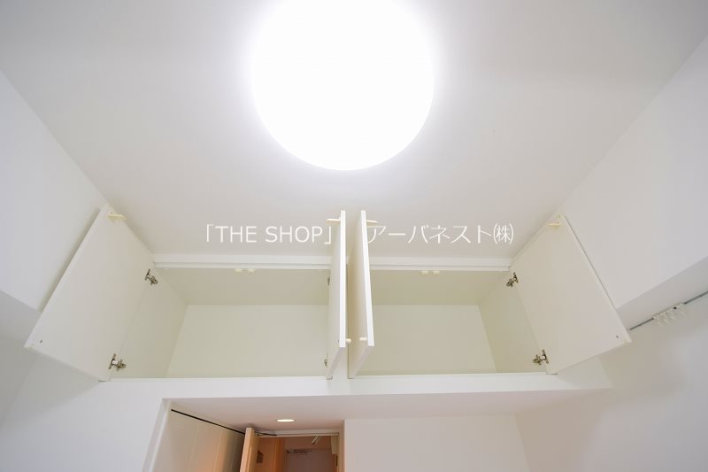 その他　便利な天袋つき！