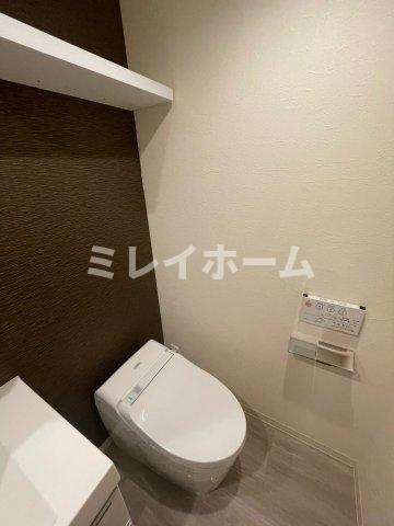 トイレ　同建物内、別のお部屋の参考写真になります。