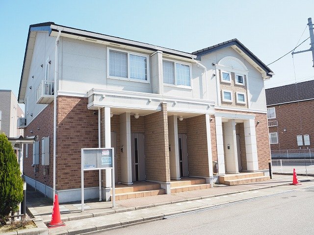建物外観　外観は落ち着いています