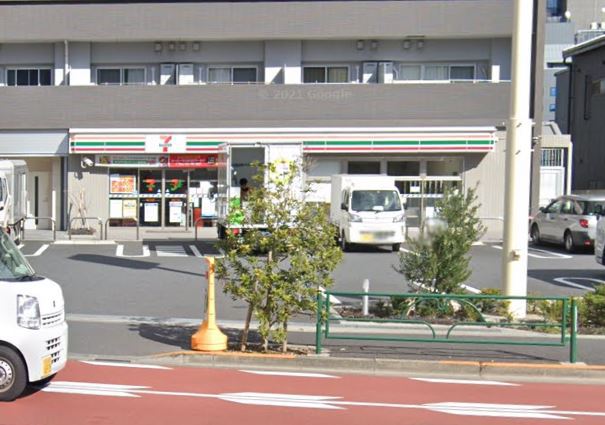 コンビニ　セブンイレブン（コンビニ）まで404m