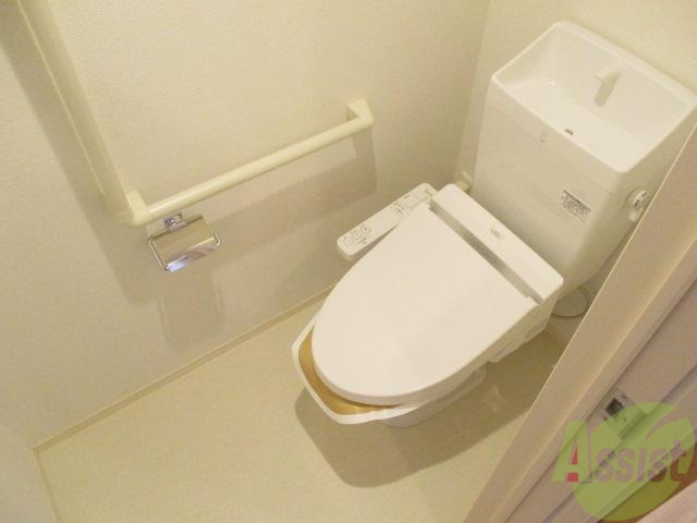 トイレ　さすがの２０１６年築ですね～いろんな所に配慮があります。