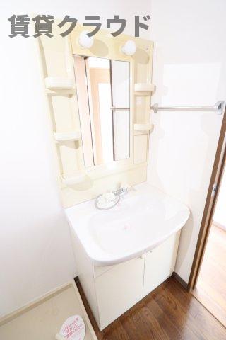 洗面設備　忙しい朝には欠かせない洗面所です