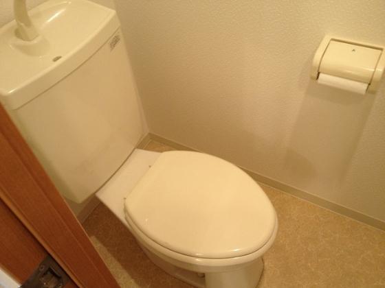 トイレ　落ち着いたトイレです