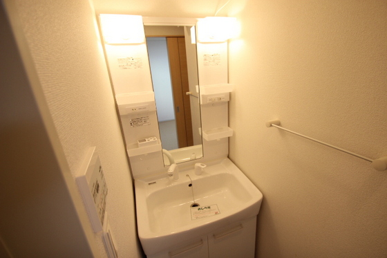 洗面設備　※別部屋の写真です