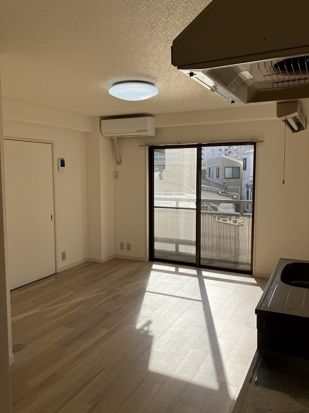 居室・リビング　LINEでのお問い合わせもお待ちしております♪