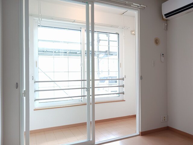 その他部屋・スペース　サンルーム。雨の日や冬でも安心して洗濯物が干せます！