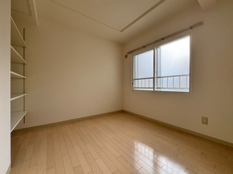 その他部屋・スペース　寝室です。部屋をどう使うかはあなた次第です！