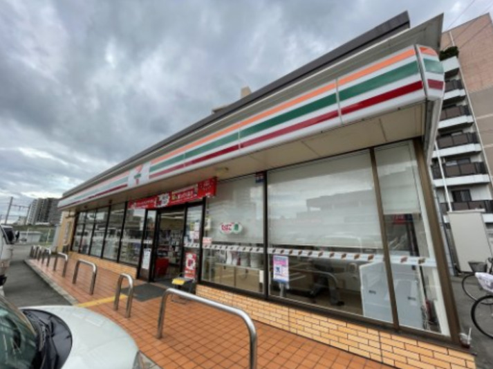 コンビニ　セブンイレブン 堺鳳西町1丁店（コンビニ）まで348m