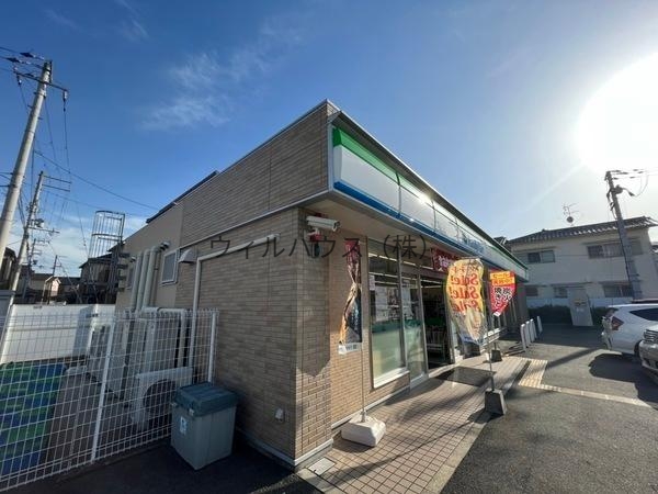 コンビニ　ファミリーマート東くみの木一丁目店（コンビニ）まで208m