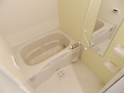バス・シャワールーム　※別号室の写真です。