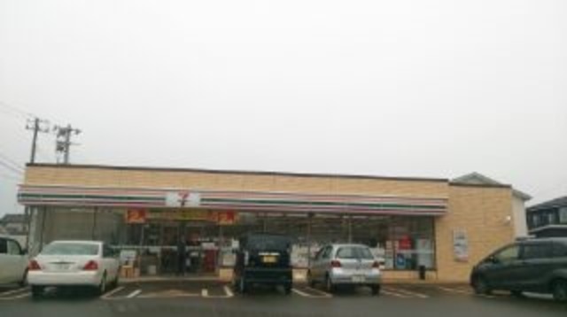 コンビニ　セブンイレブン三条南四日町店（コンビニ）まで682m