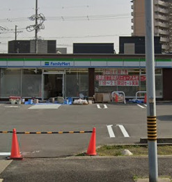 コンビニ　ファミリーマート 名南豊三丁目店（コンビニ）まで355m