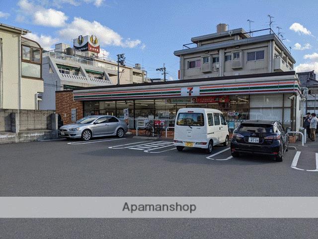 コンビニ　セブンイレブン（コンビニ）まで1026m