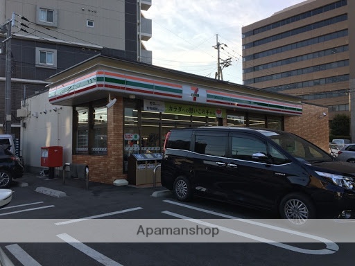 コンビニ　セブンイレブン（コンビニ）まで487m