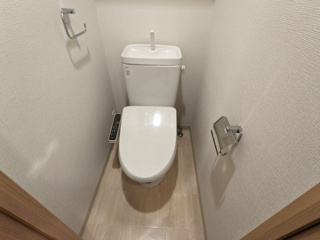 トイレ　トイレ　※別部屋参考写真