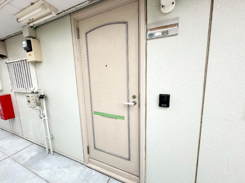 玄関　ドア
