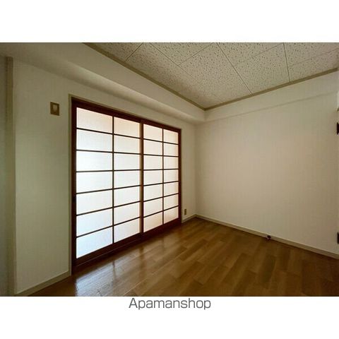 西鉄天神大牟田線 西鉄平尾駅 徒歩5分 3階建 築42年の内装写真