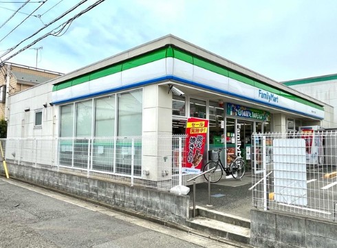 コンビニ　ファミリーマート石神井町二丁目店（コンビニ）まで249m