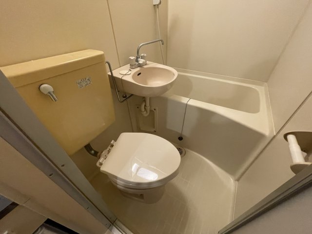 バス・シャワールーム　(参考)同マンション他部屋の写真