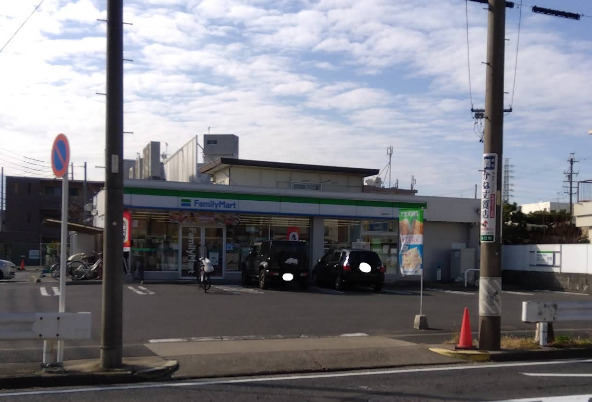 コンビニ　ファミリーマート 新赤坪店（コンビニ）まで417m