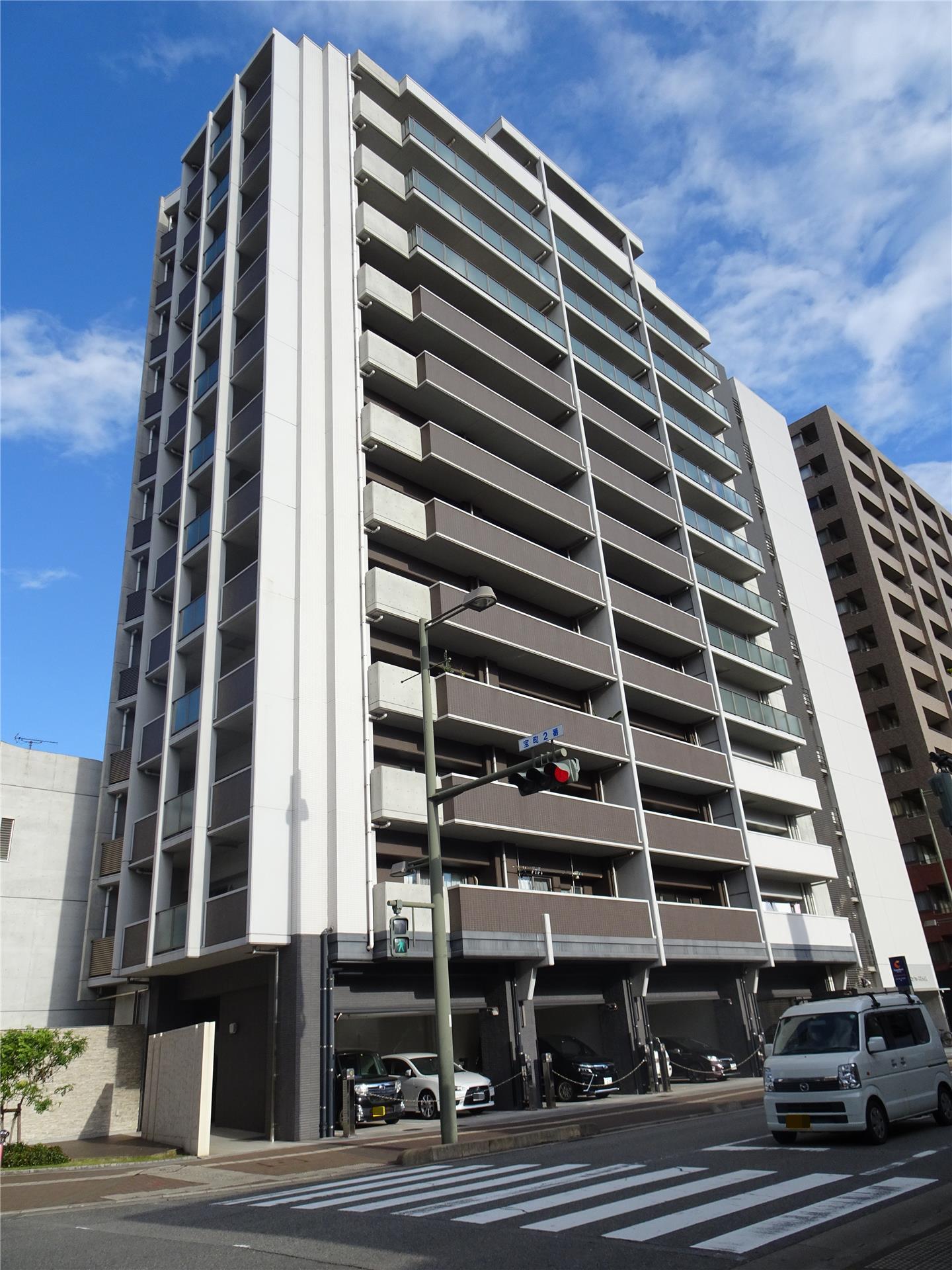 建物外観　2011年築　クラース呉駅南