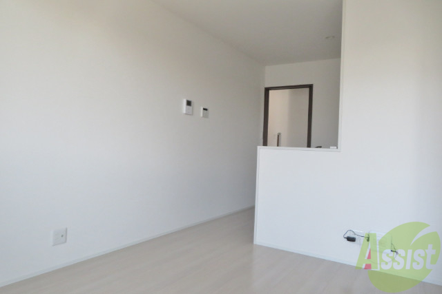 居室・リビング　カウンターキッチンからからお部屋が一望できますね。