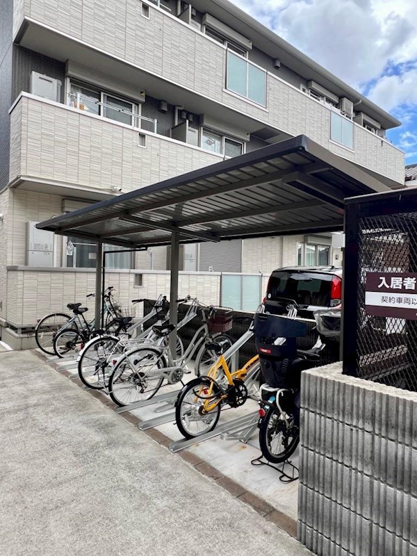 その他共有部分　屋根付きの駐輪場