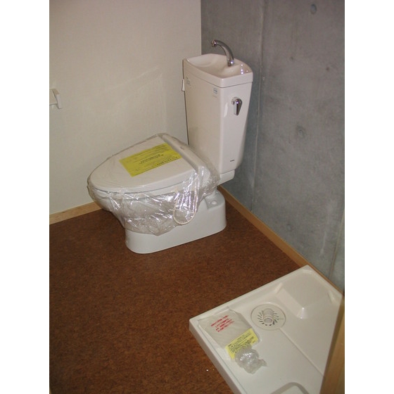 トイレ　トイレ全体写真