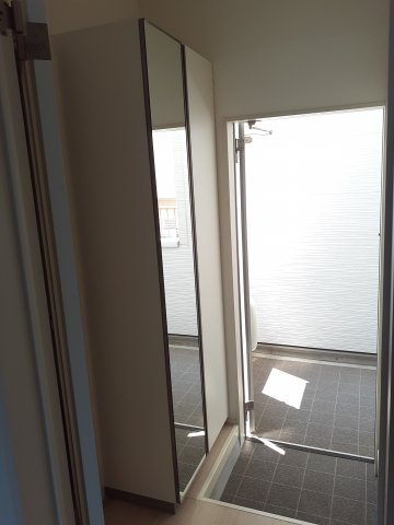 玄関　収納もある玄関です